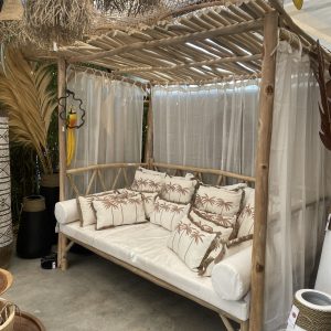 Cabana en rondin de teck