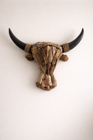 Tête de taureau en bois flotté